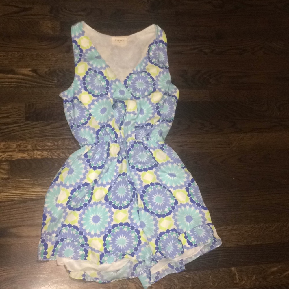 EVERLY NWOT ruffle romper.